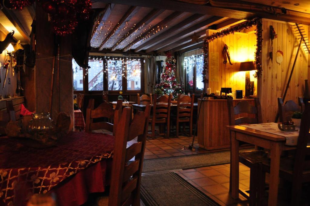 La Foret De Maronne La Garde  Exterior photo
